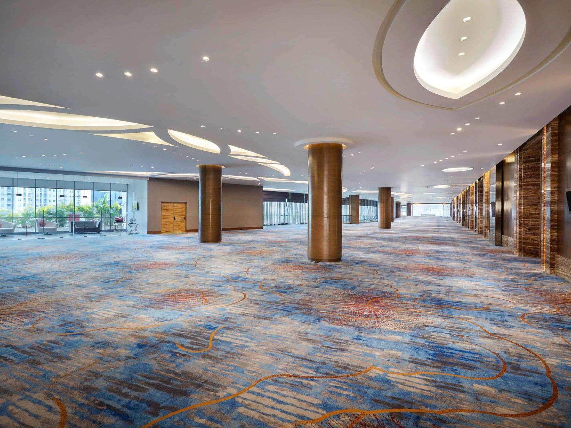 Pullman Jakarta Central Park Εξωτερικό φωτογραφία The interior of the National Convention Centre