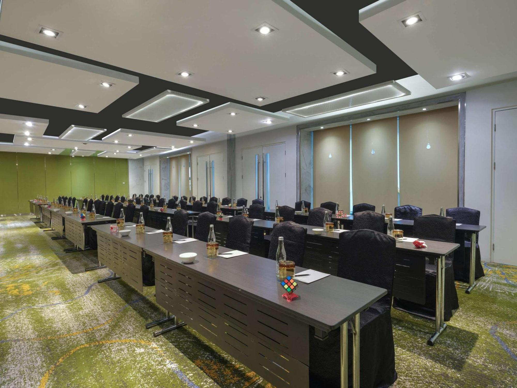 Pullman Jakarta Central Park Εξωτερικό φωτογραφία Meeting room