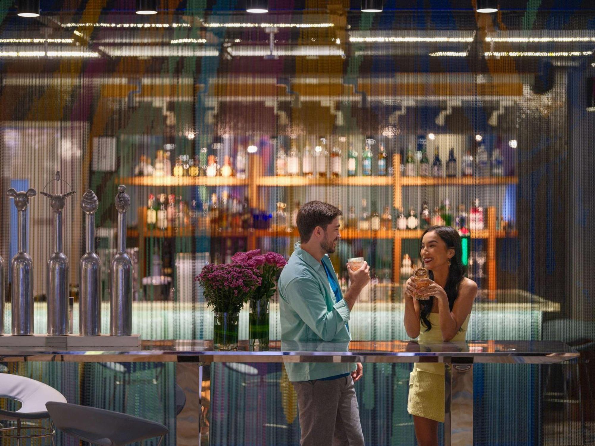Pullman Jakarta Central Park Εξωτερικό φωτογραφία The bar at the 101 bar